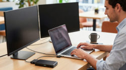 Pilihan Laptop Port Lengkap Tanpa Perlu Tambahan Dongle Saat Kerja Mobile